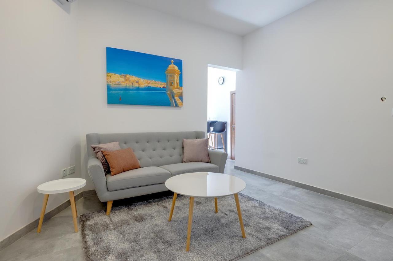 Perfect Location, Modern 2Br Apartment Sliema Exterior photo