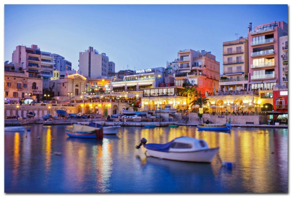 Perfect Location, Modern 2Br Apartment Sliema Exterior photo